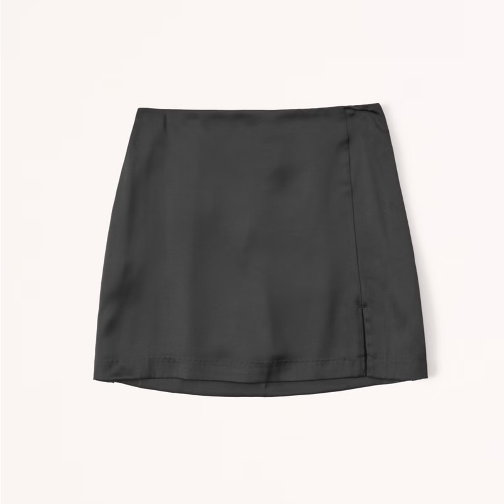 NEW WITH TAGS - Abercrombie Satin Mini Skort